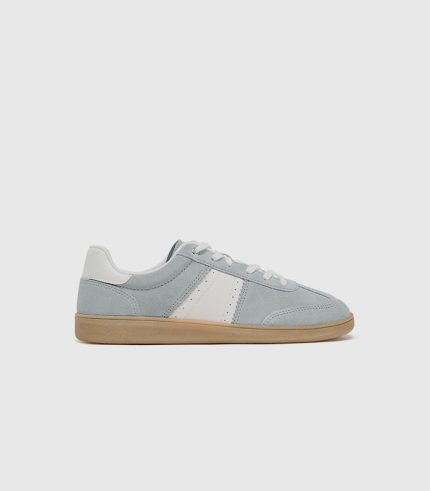 Leathe sneakers